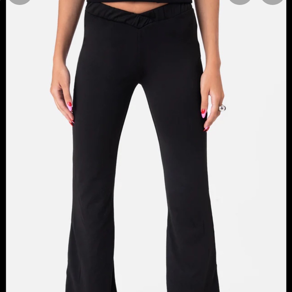 Adika Flare pants